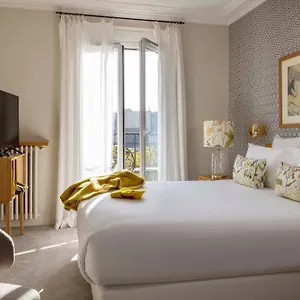 4* Hotel De Banville