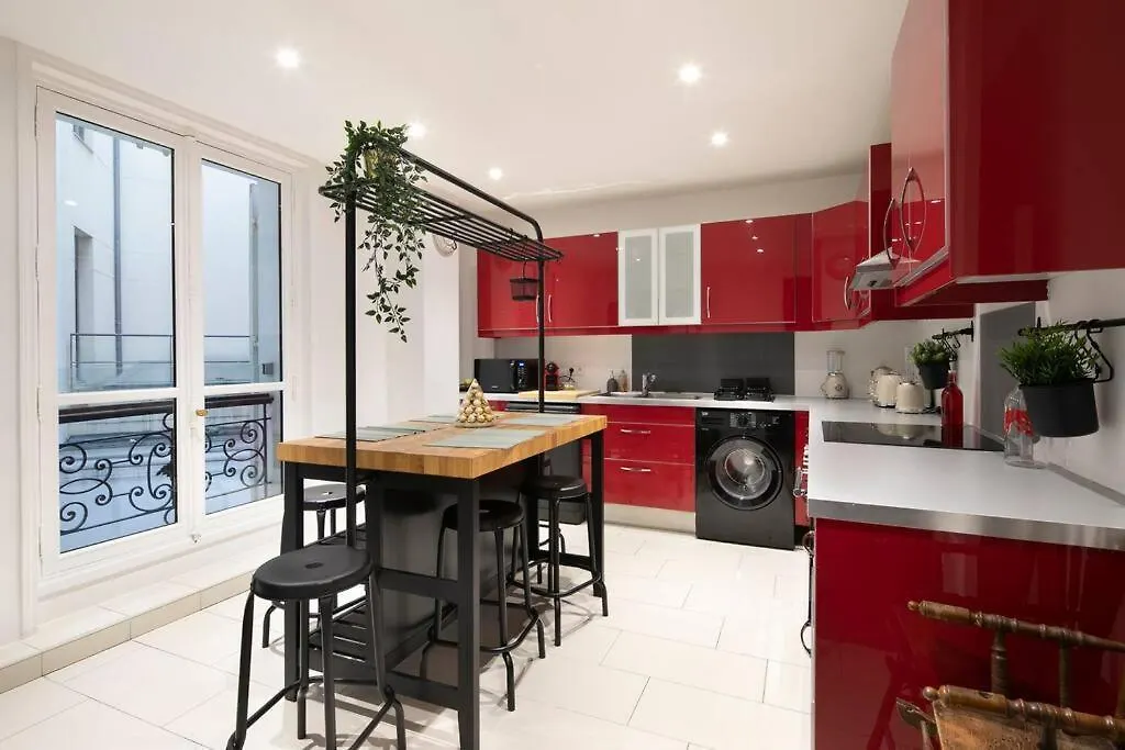 Magnificent Apt In Paris Near Champs Elysees-8 Ppl 0*,  France